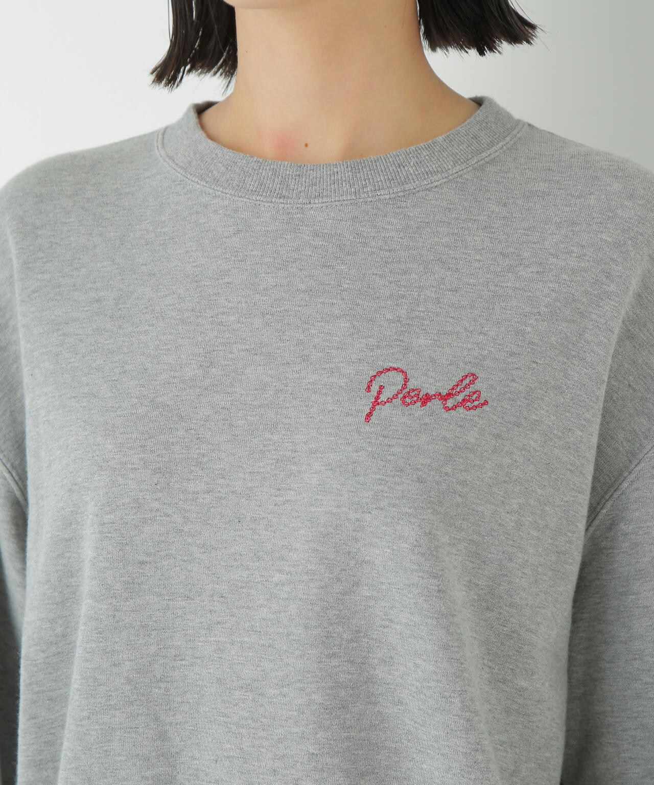 チェーンステッチロゴトレーナー | human woman（ヒューマンウーマン