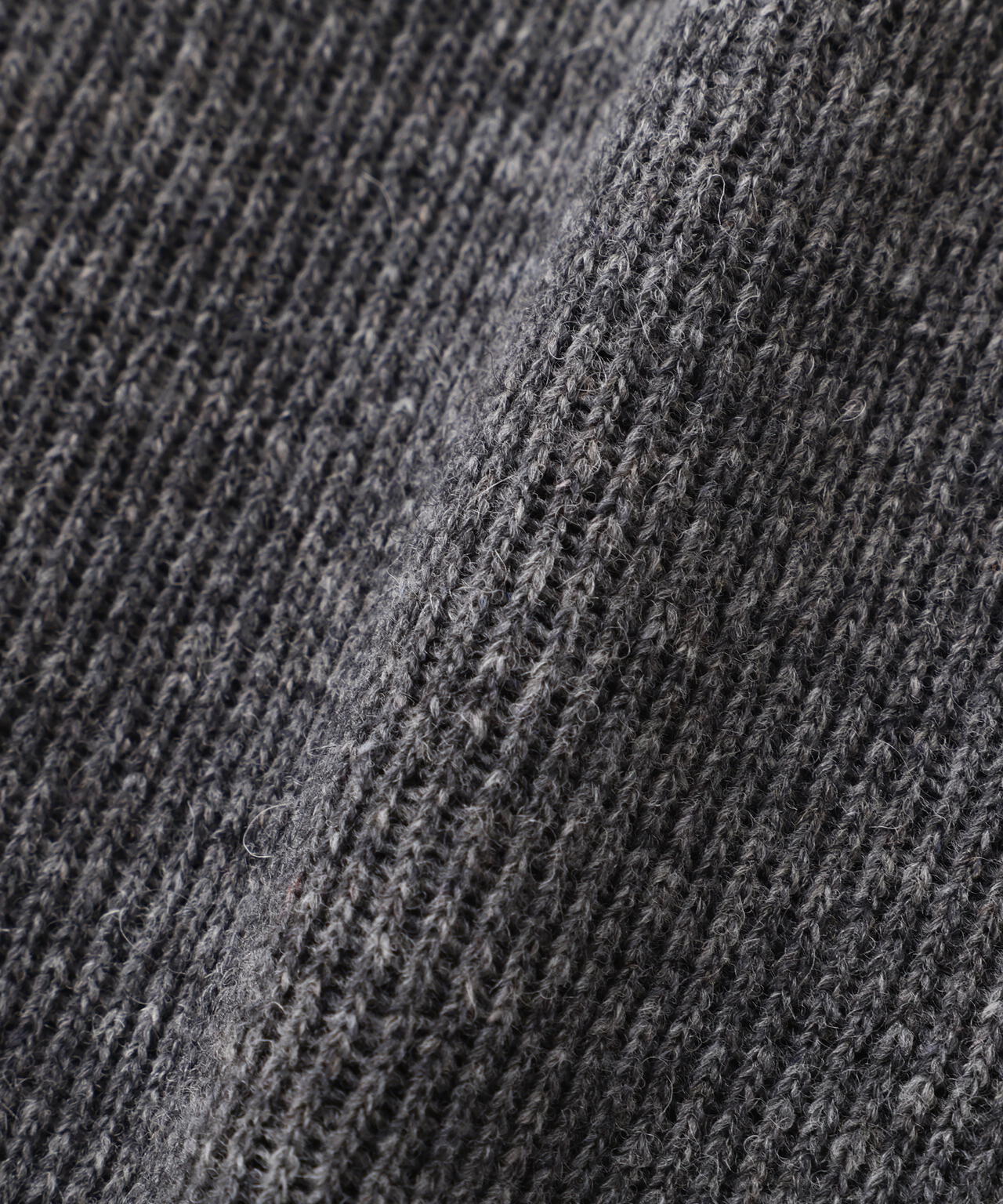 クォーターゲージＶネックカーディガン