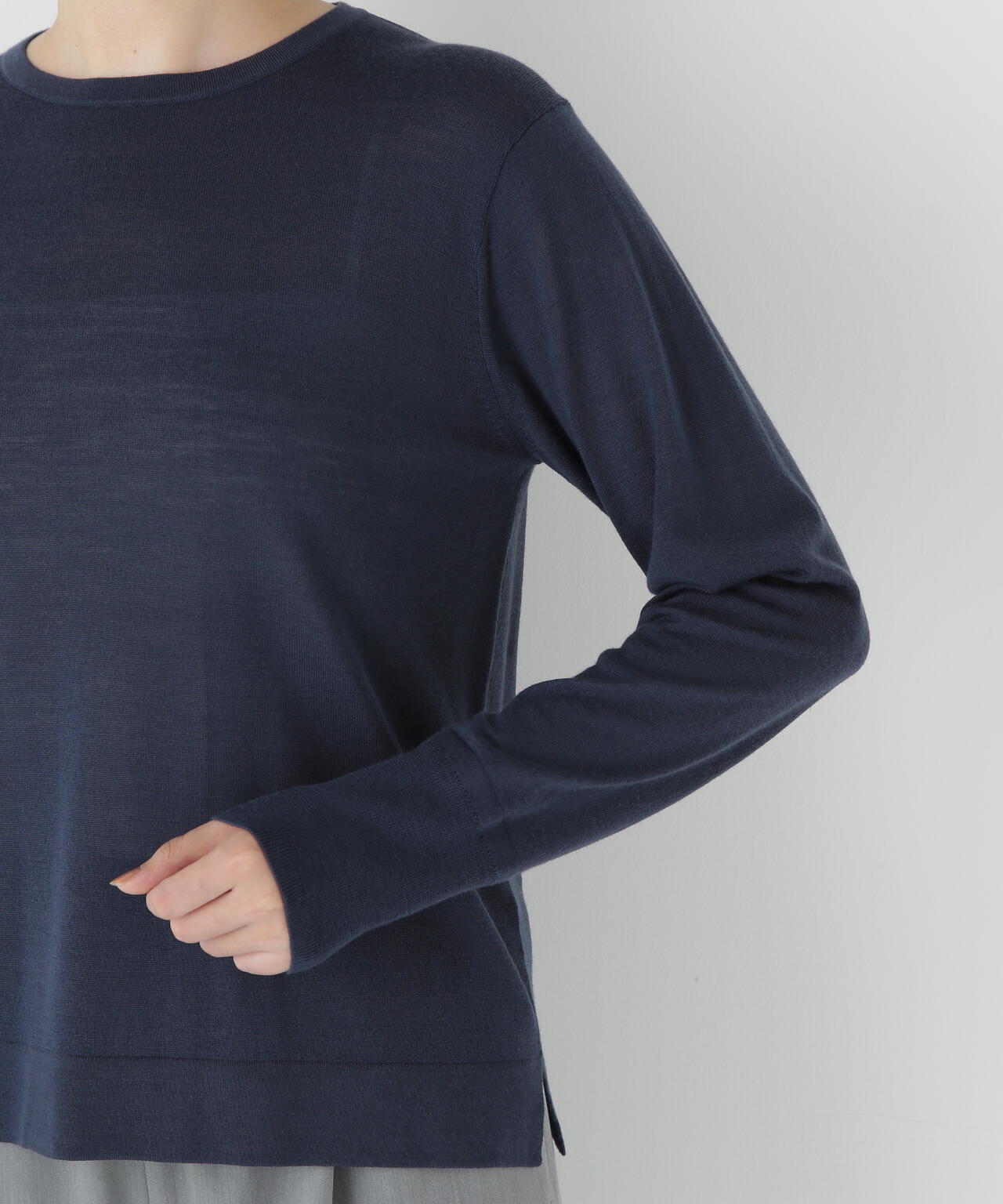 クリアウールクルーネックニット | human woman（ヒューマン