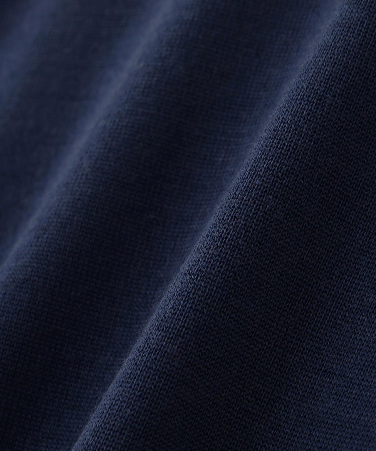 クリアウールクルーネックニット