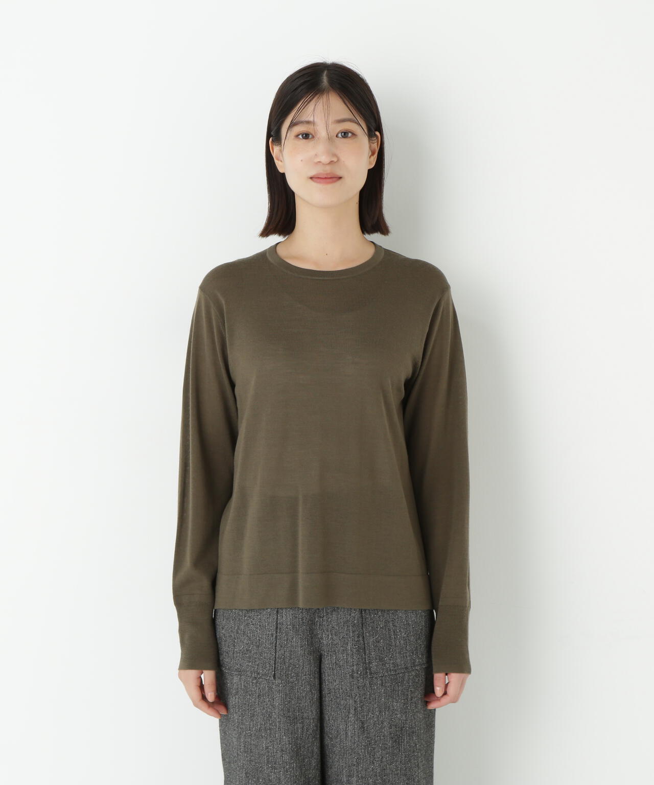 クリアウールクルーネックニット