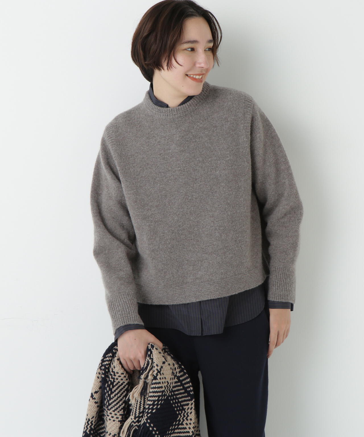 ミドルゲージエアリーニット