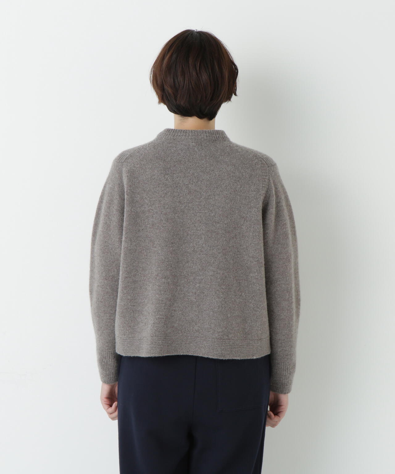 ミドルゲージエアリーニット