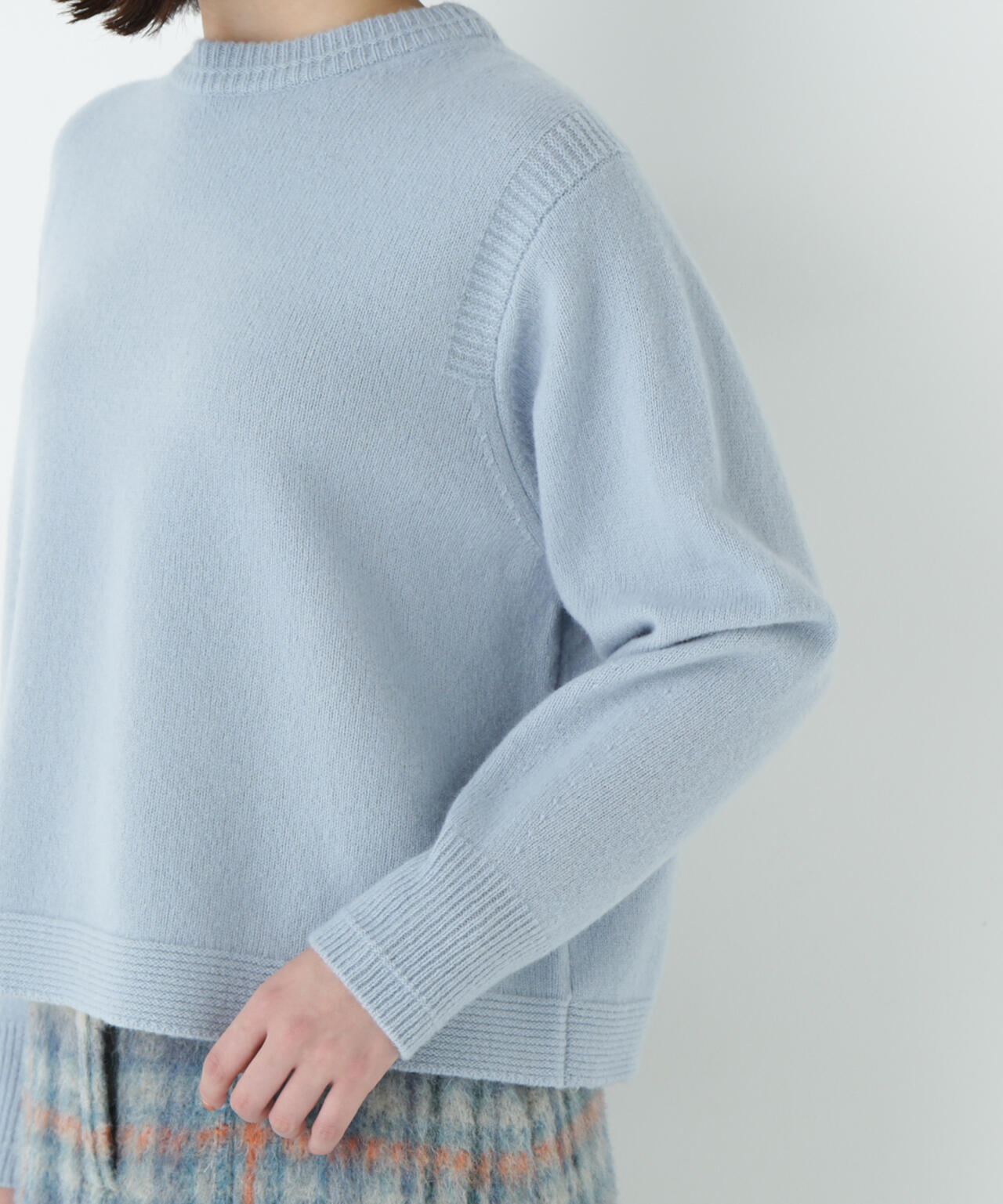 ミドルゲージエアリーニット