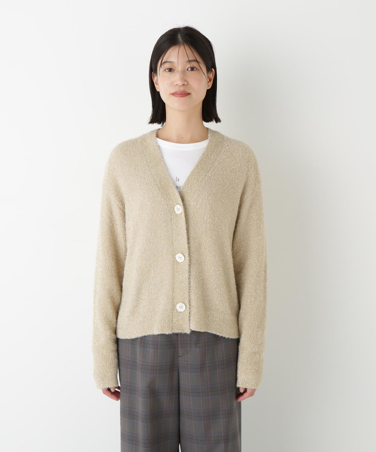 お2 超美品　レオナール　シルク100 ベージュ Vネック カーディガンLL bk006-l-as.jpg