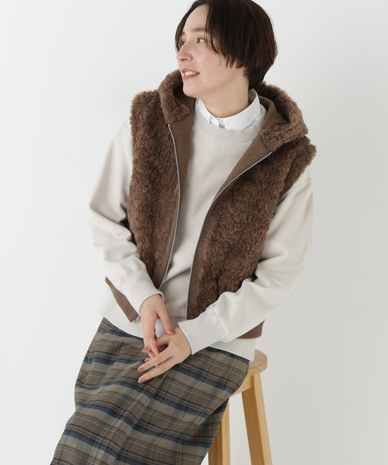 フェイクファージップアップフードベスト | human woman（ヒューマン