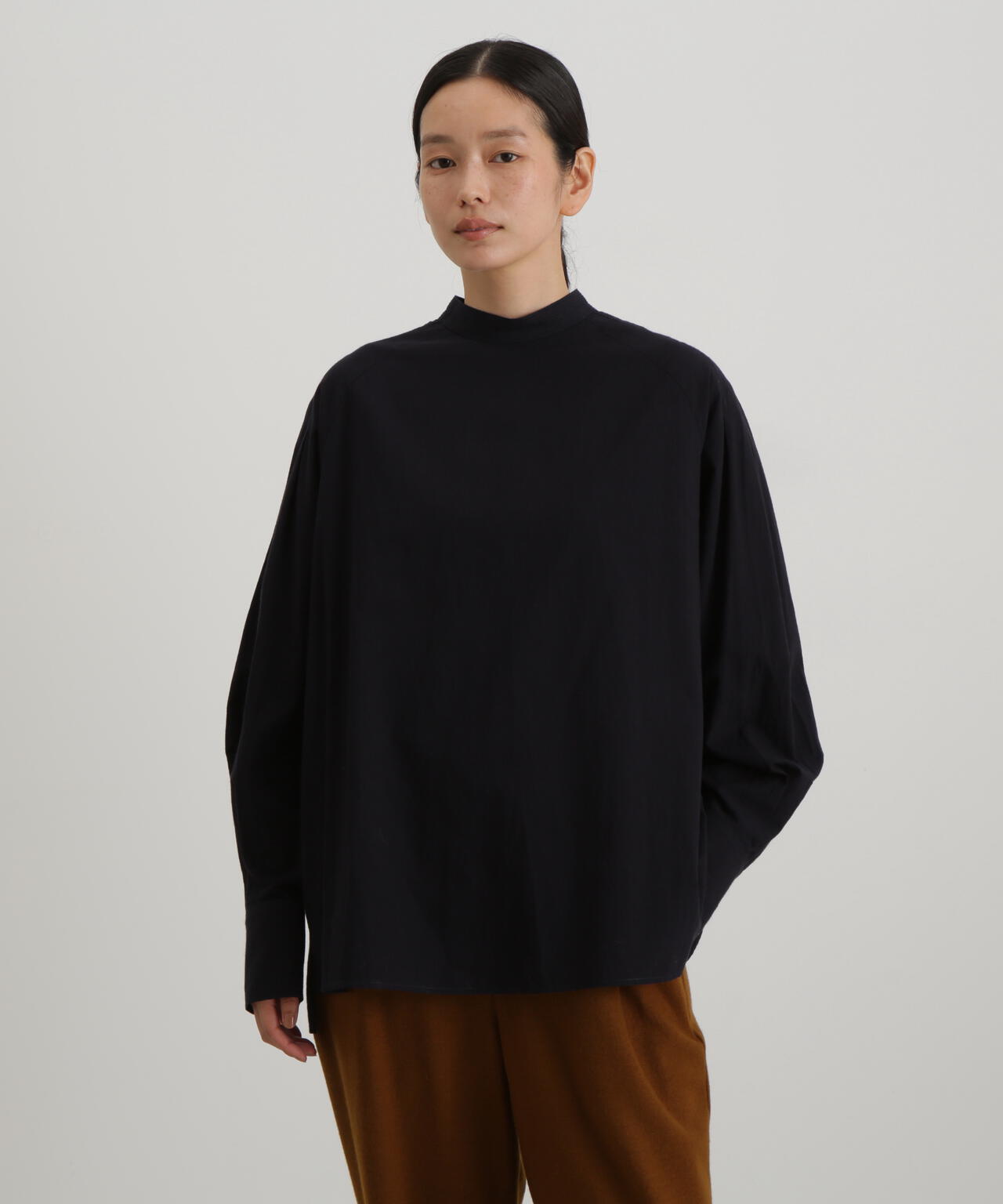 ６０／‐荒炊き染ラグランブラウス