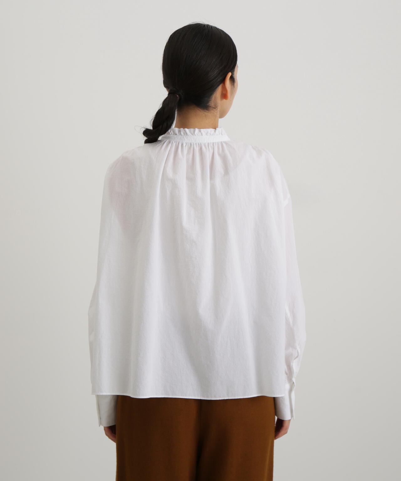 荒炊き染フリル衿ブラウス