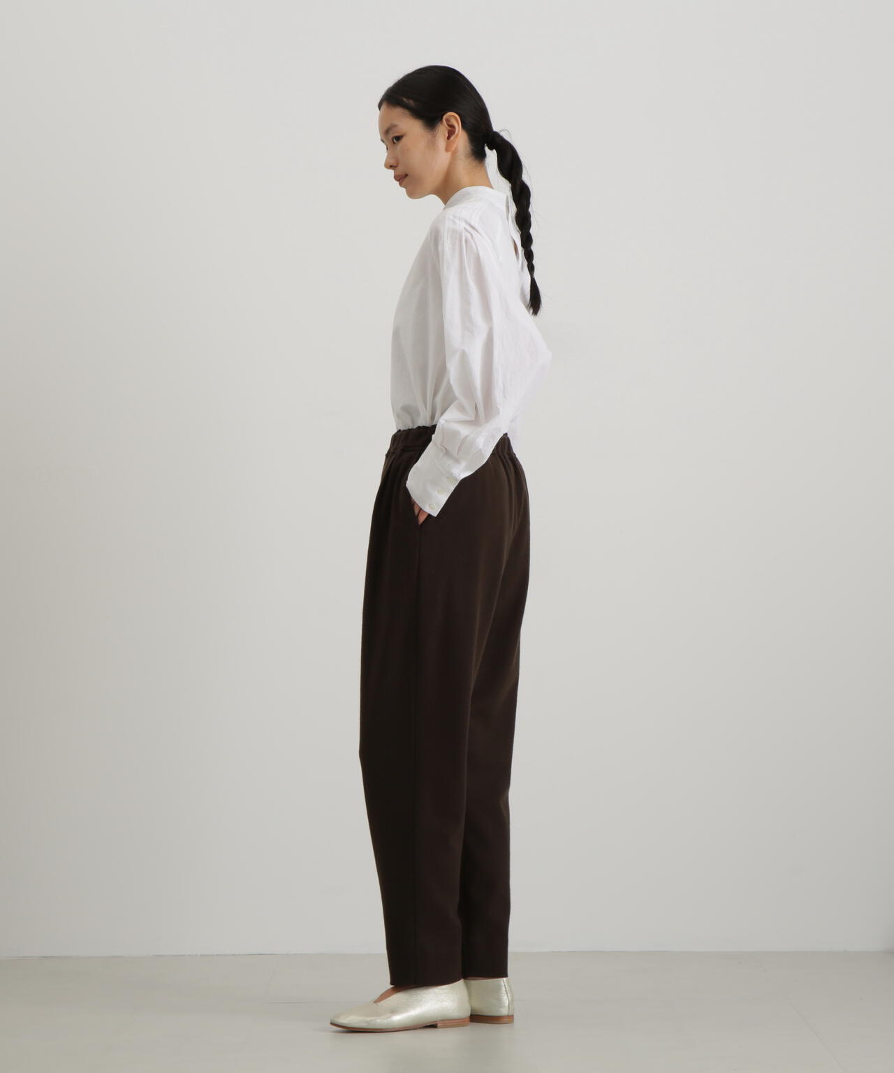 圧縮スムーステーパードパンツ