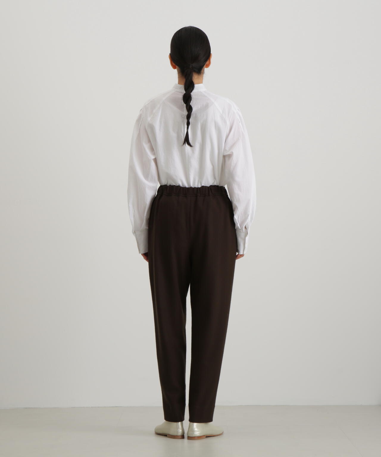 圧縮スムーステーパードパンツ