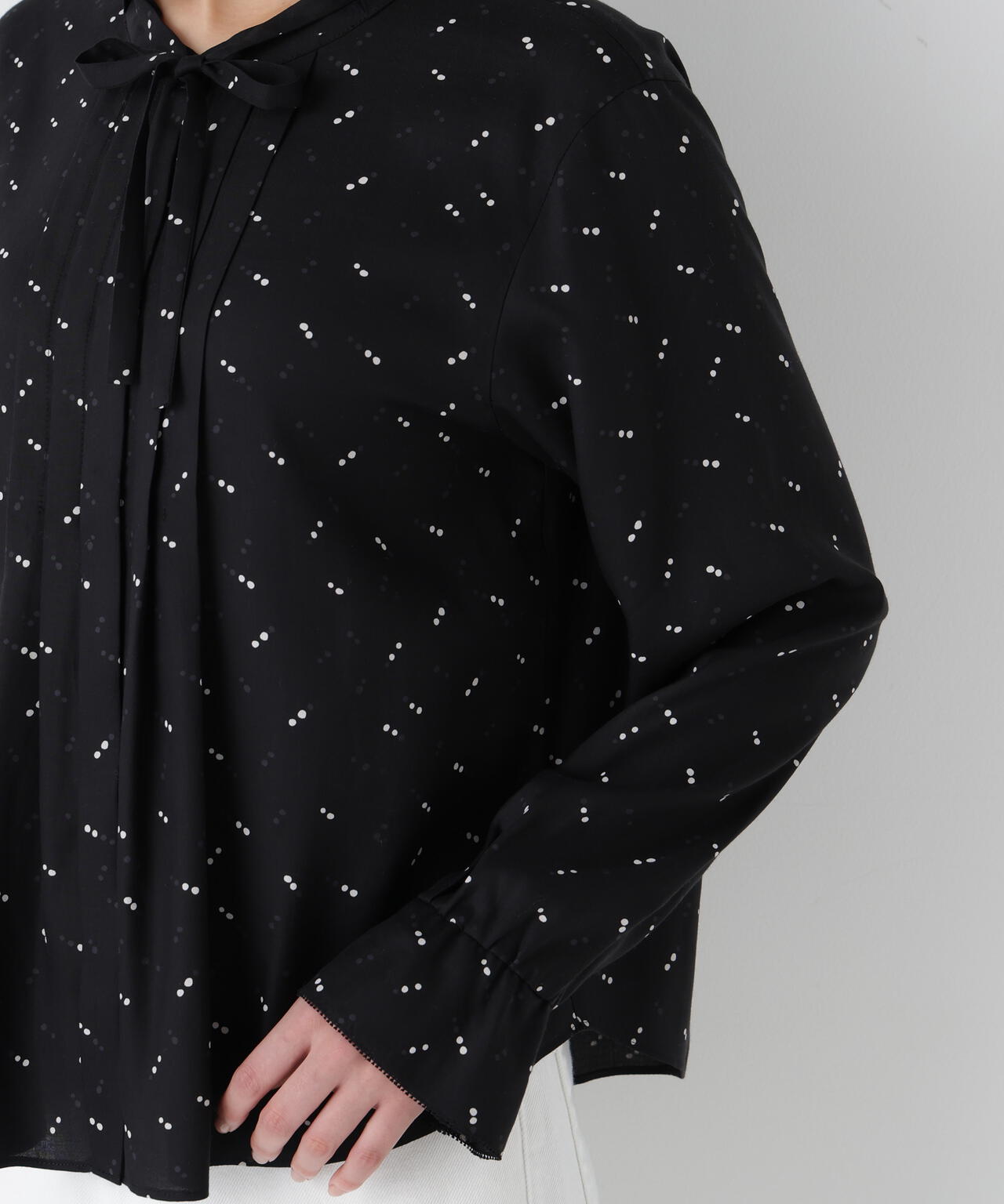 テンセルビエラタイブラウス