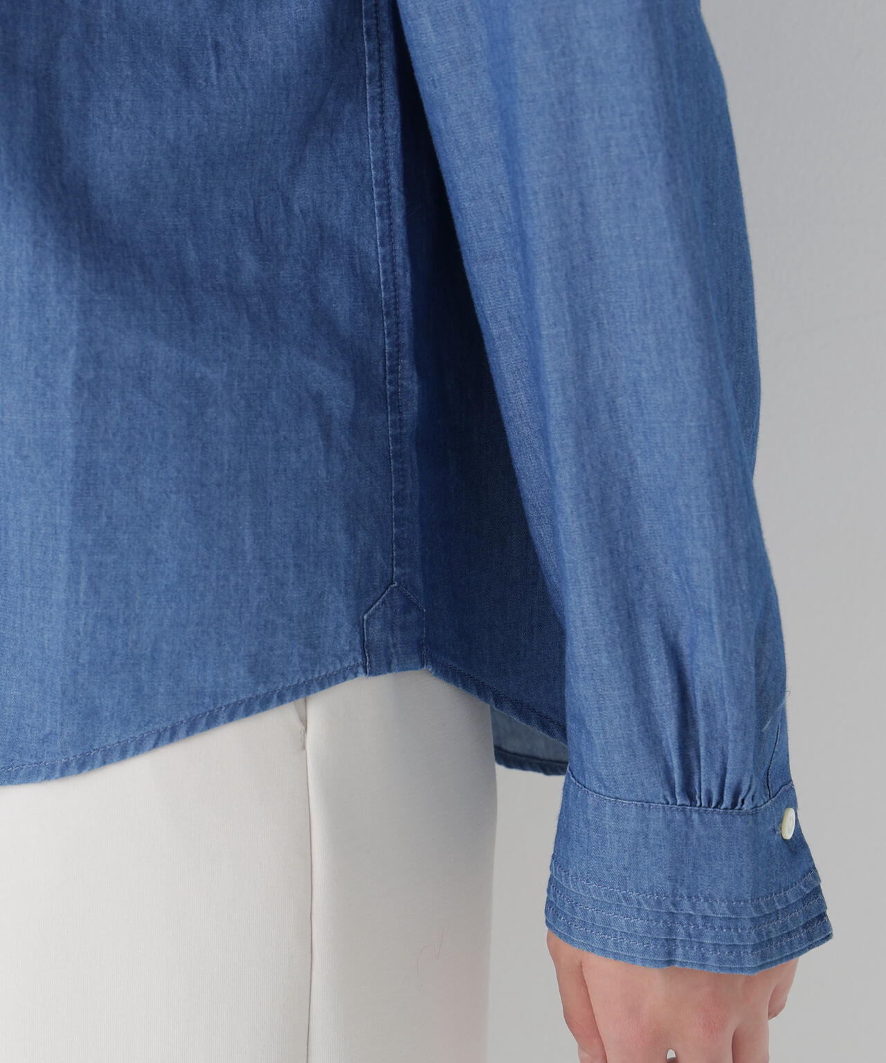 ライトオンスデニムピンタックブラウス