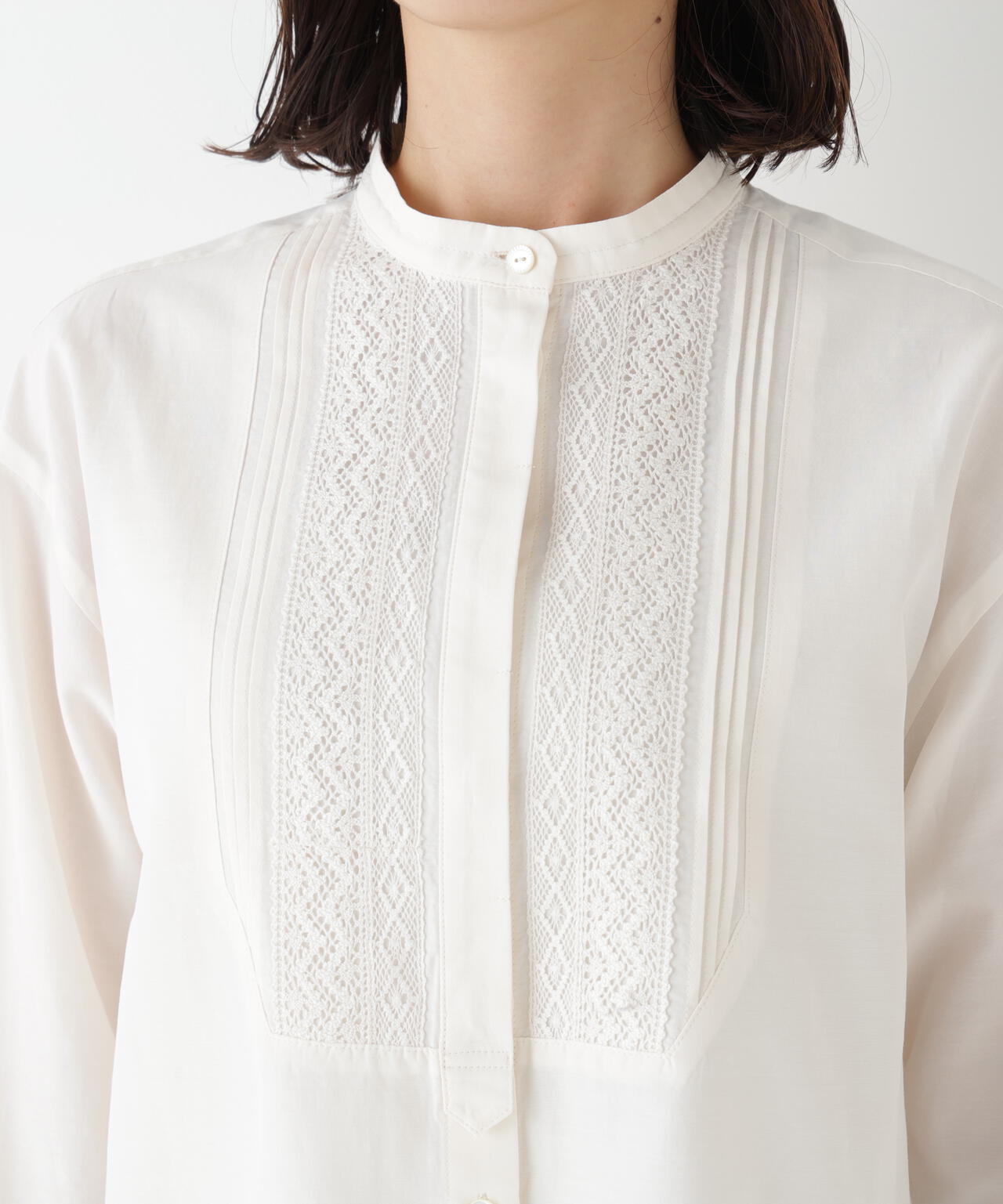 レースドッキングハンドカラーブラウス