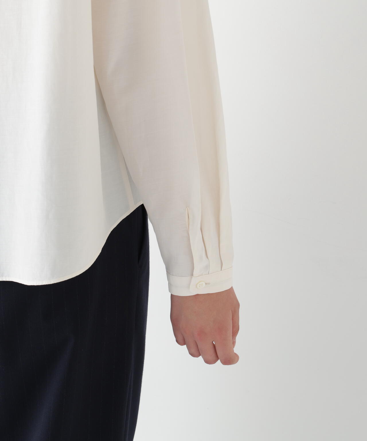 レースドッキングハンドカラーブラウス