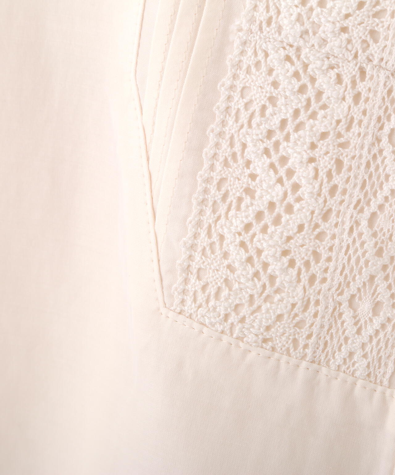 レースドッキングハンドカラーブラウス