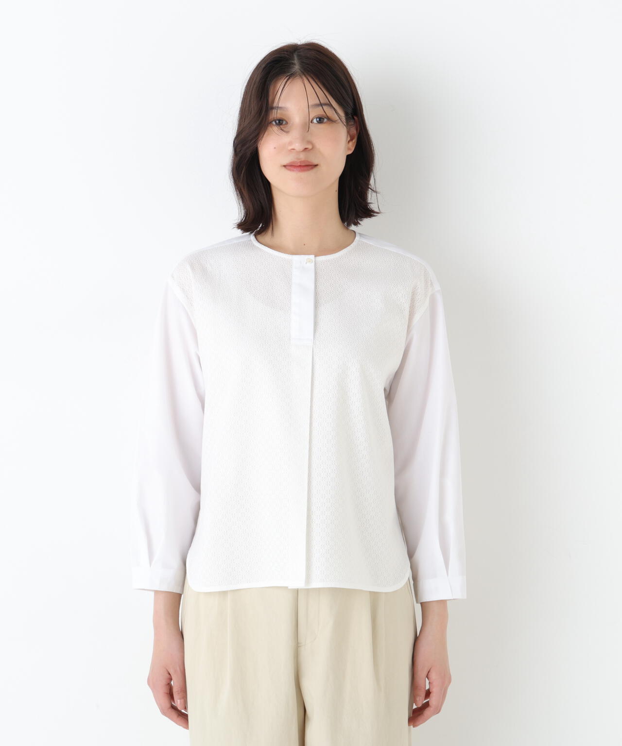 ■専用■美品【AK+1】2,3万 2024 スキッパーブラウス ホワイト 洗える / Good Price》カラミレーススキッパーブラウス | human woman