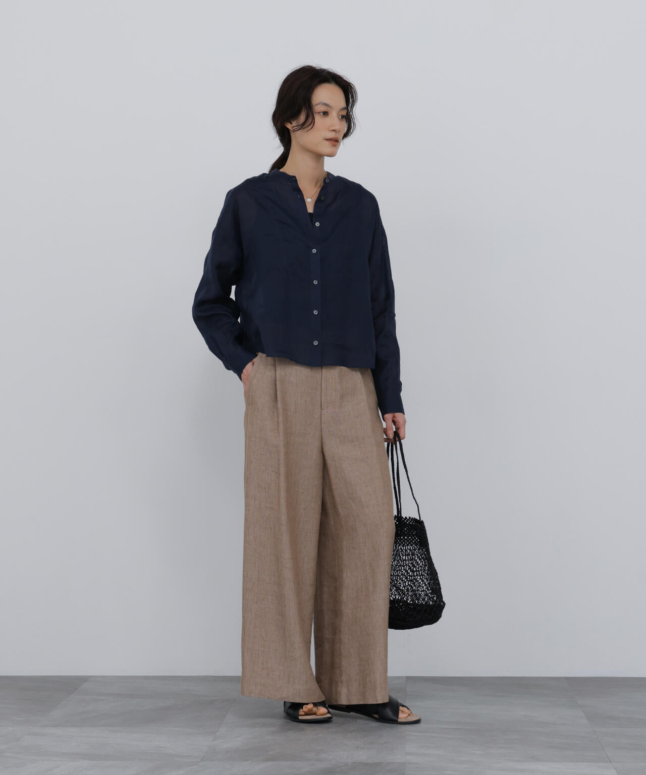 165cm/B:77cm/W:57cm/H:79cm 着用サイズ：M