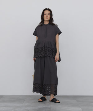 165cm/B:77cm/W:57cm/H:79cm 着用サイズ：M