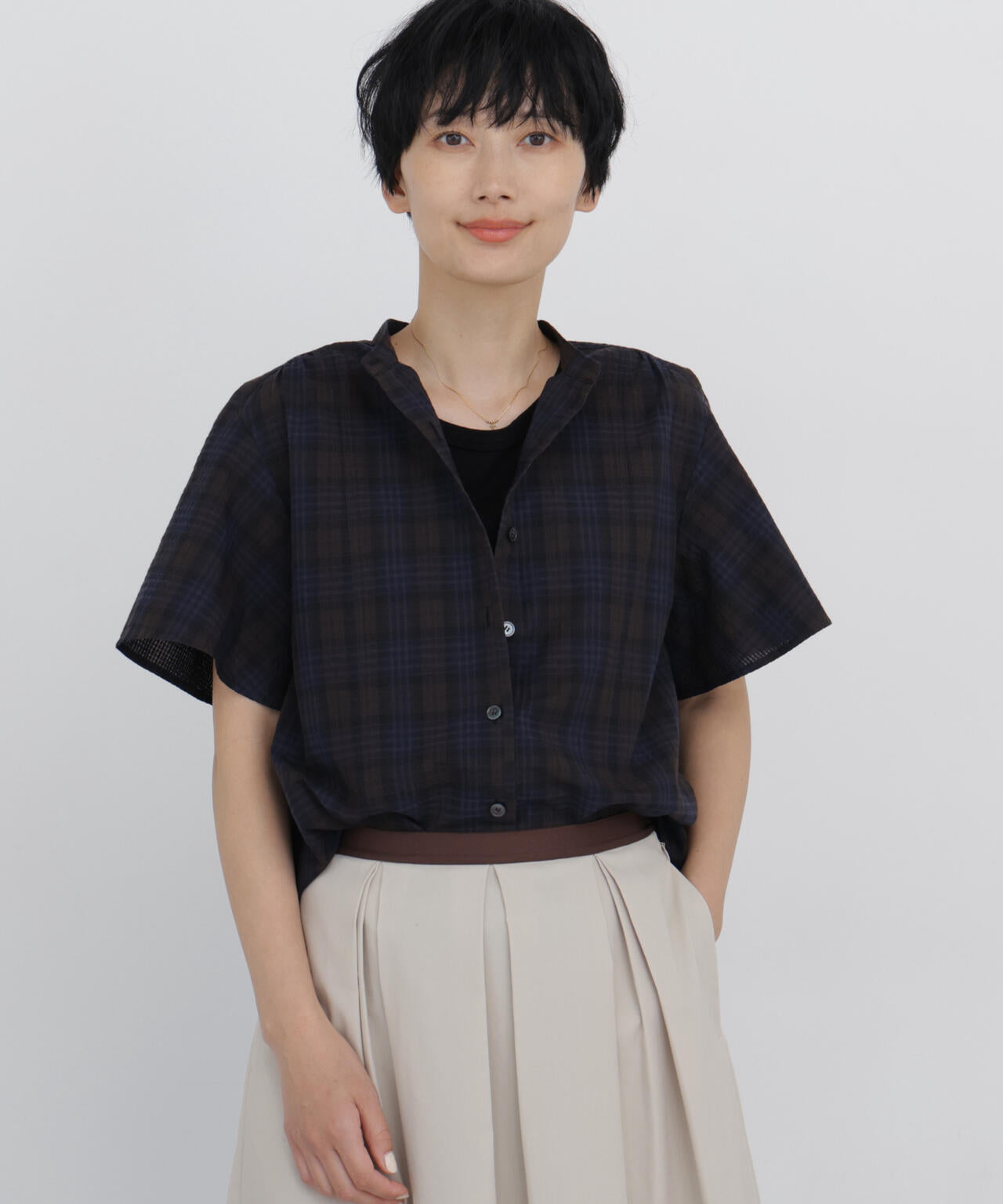 新品　タグ付きhuman woman 先染めサッカーブラウス 清涼素材 / 洗える》先染めサッカーブラウス | human woman