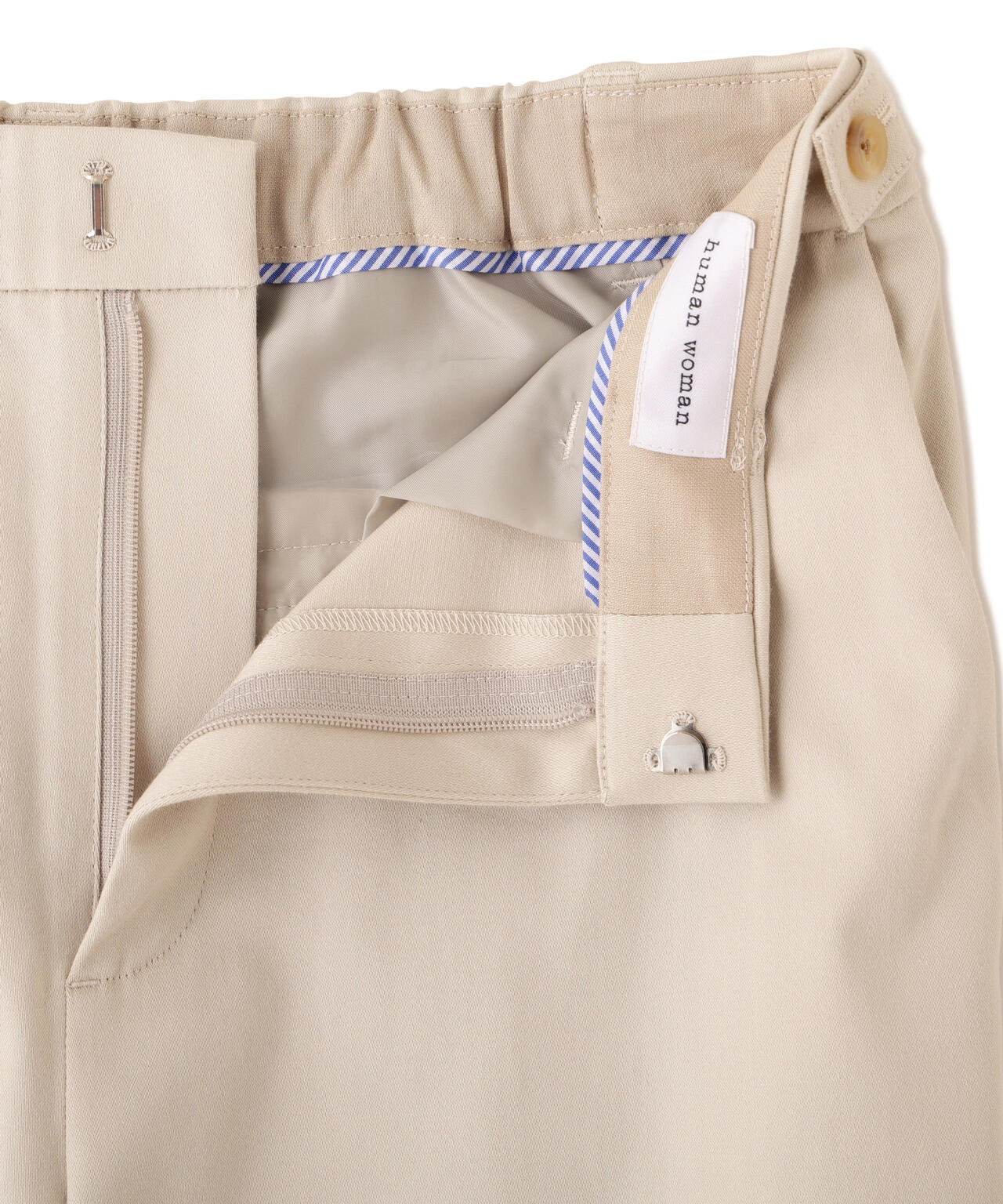 サテンストレッチ細身ストレートパンツ