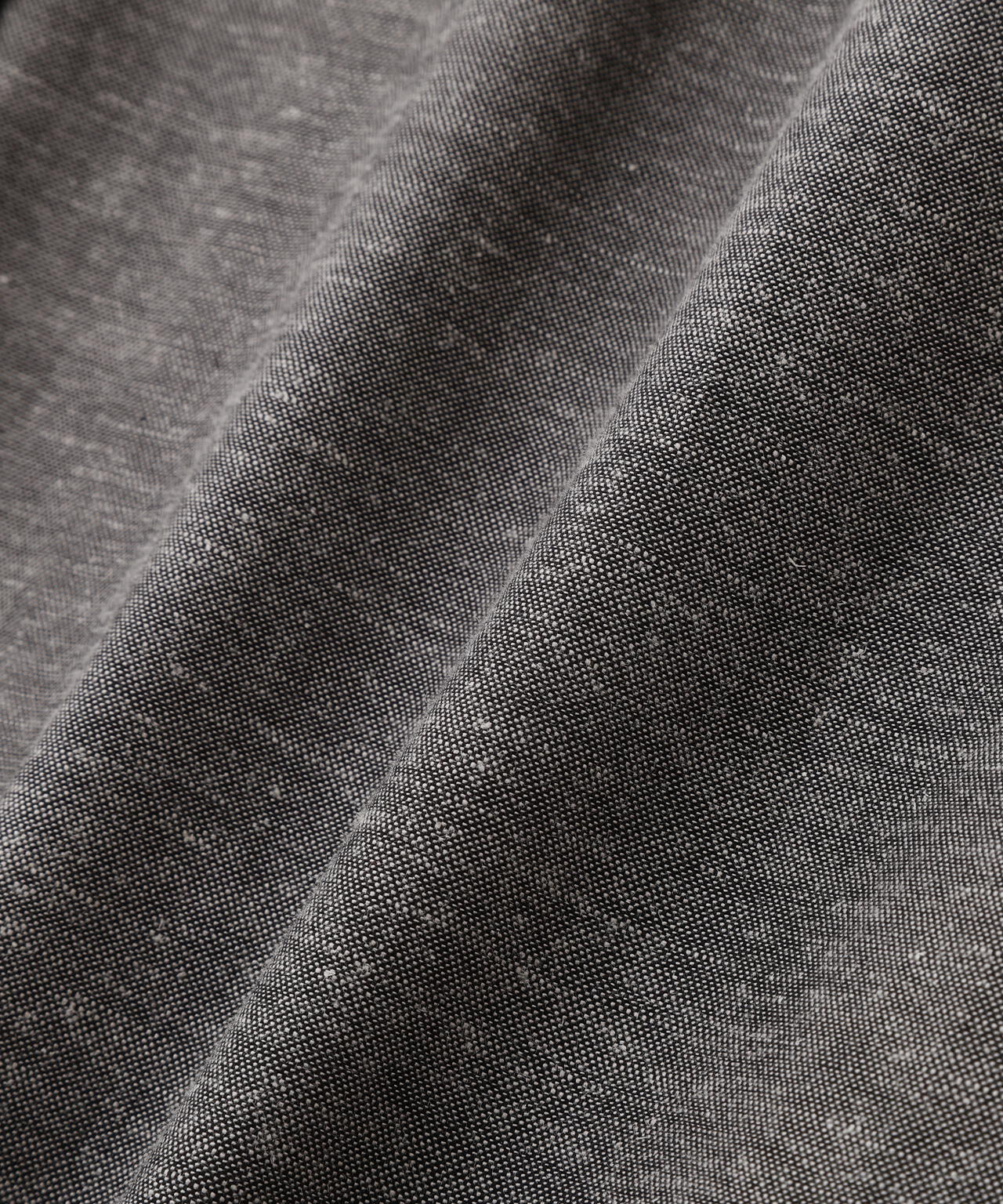 《定番素材 / 洗える》綿麻シャンブレーセミワイドパンツ