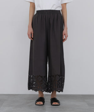 165cm/B:77cm/W:57cm/H:79cm 着用サイズ：M