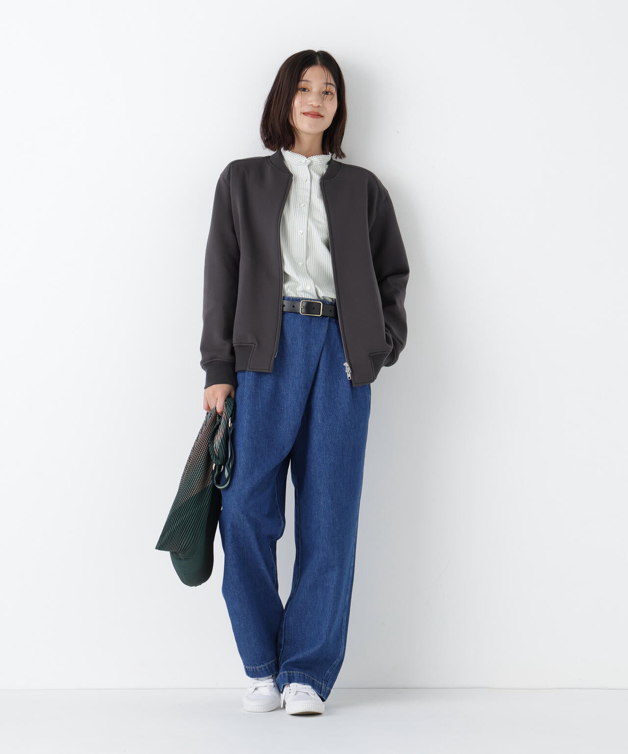 ダンボールボンバーブルゾン