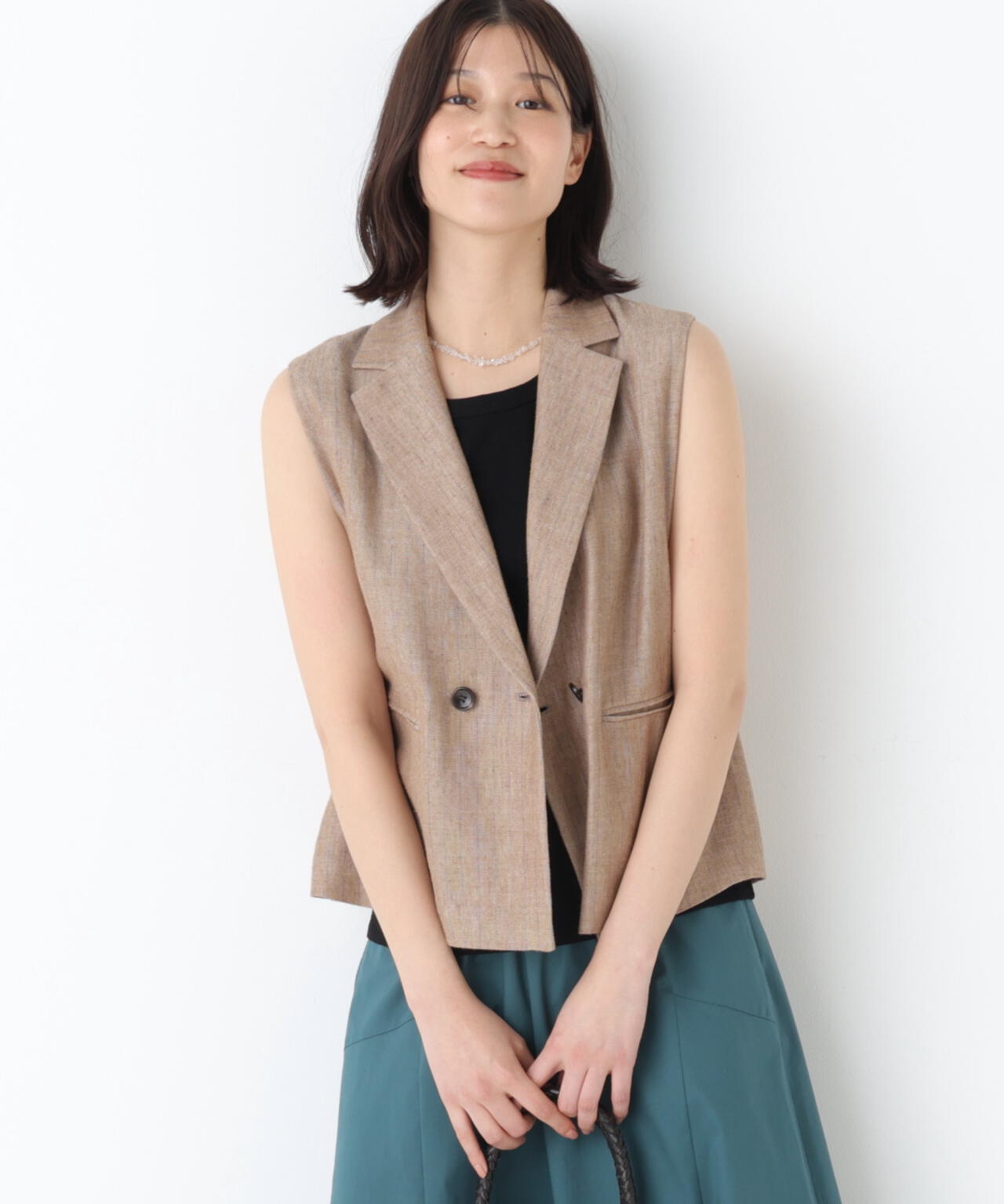 《定番素材 / 洗える》ドライタッチリネン混ショートジレ