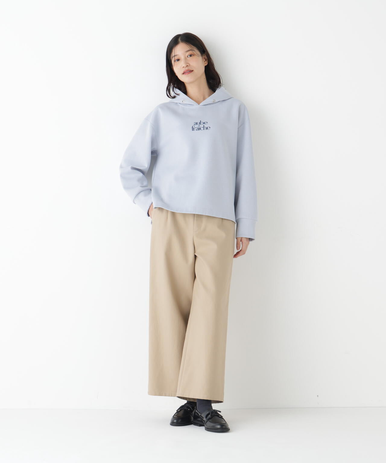 ロゴフーディーダンボールプルオーバー