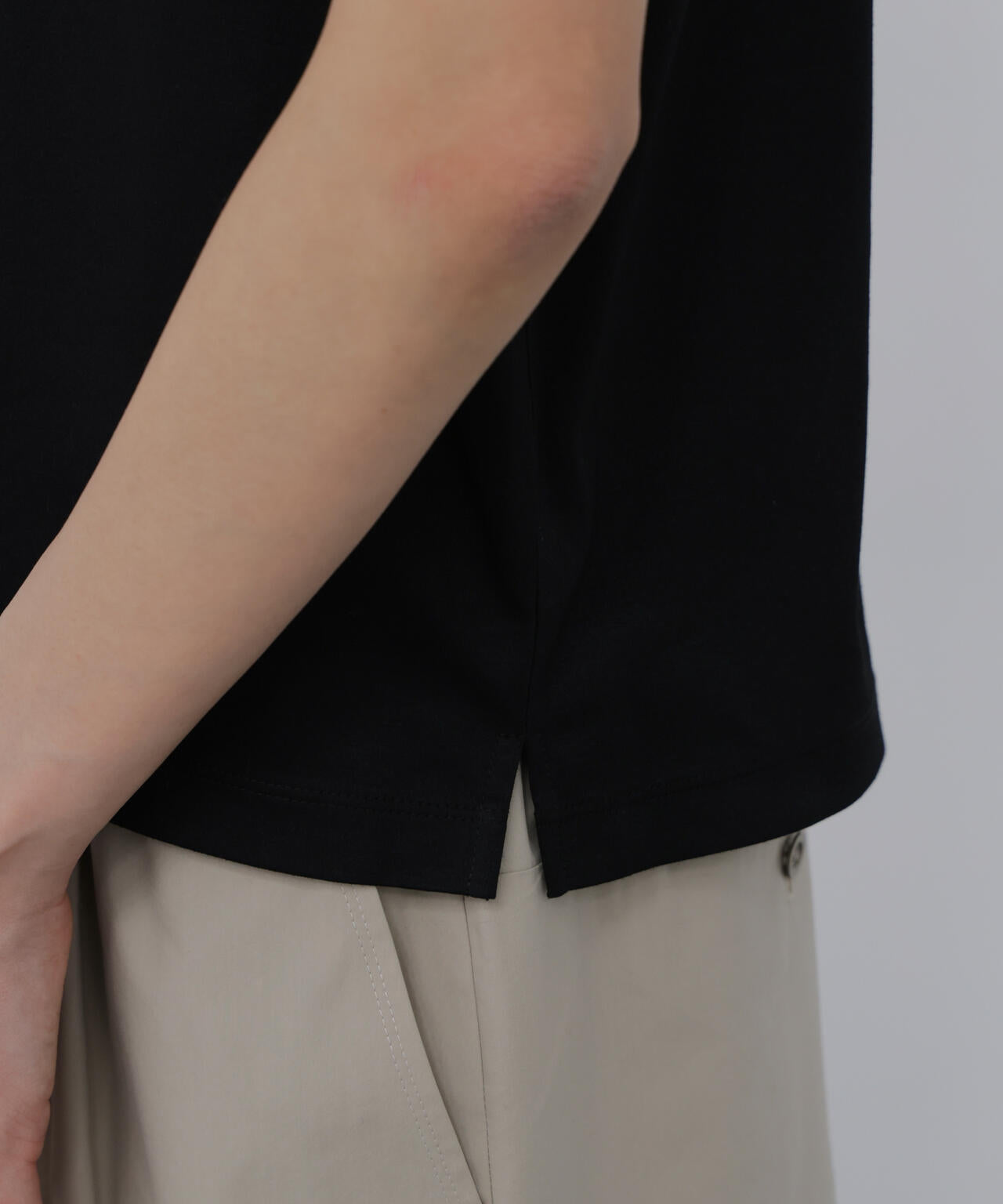 大人気追加生産》レース衿スムースTシャツ | human woman（ヒューマン