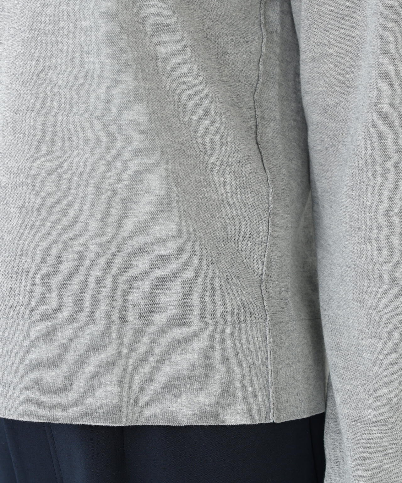 ネックダブルプルオーバーニット