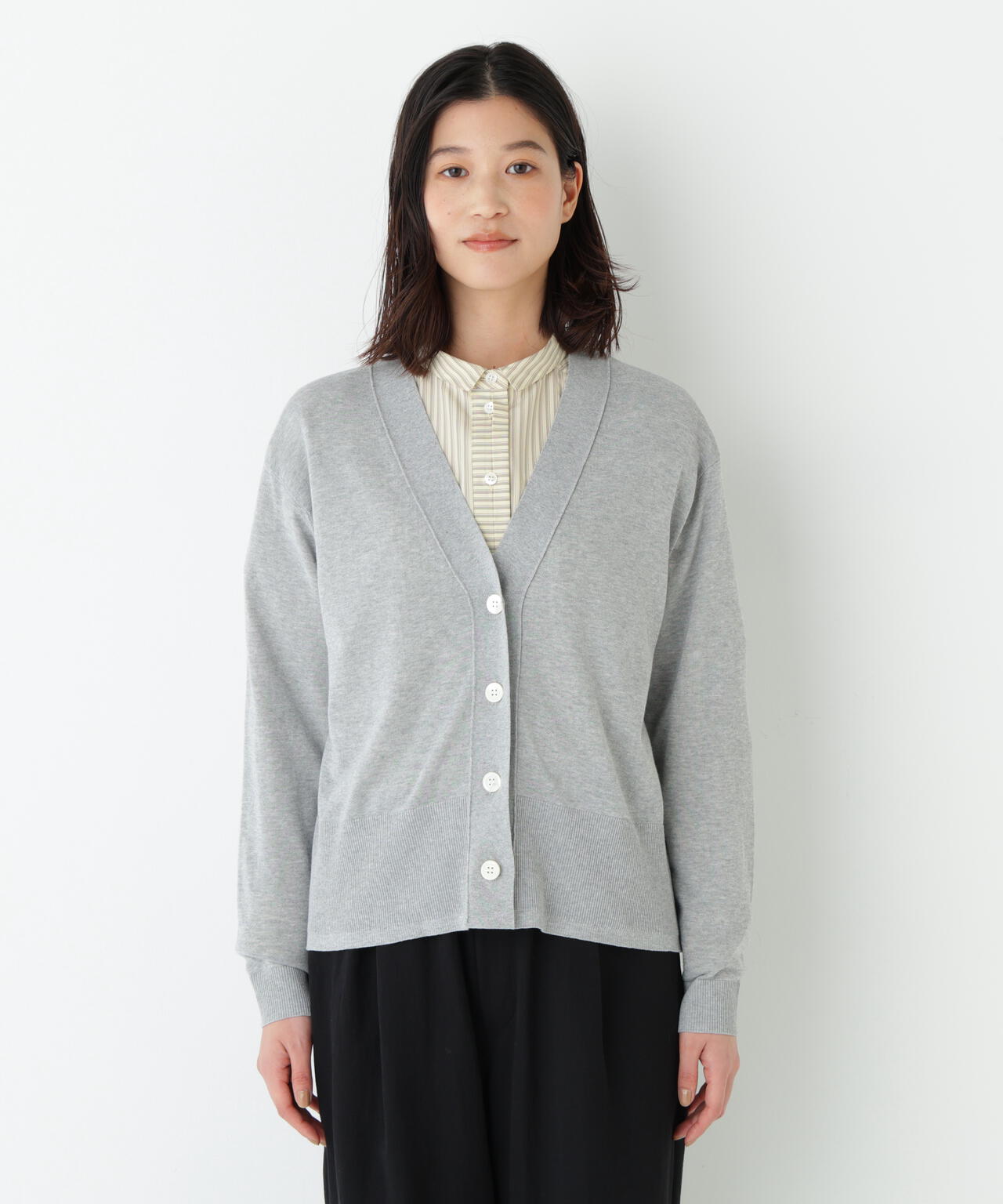 アイレットＶネックカーディガン