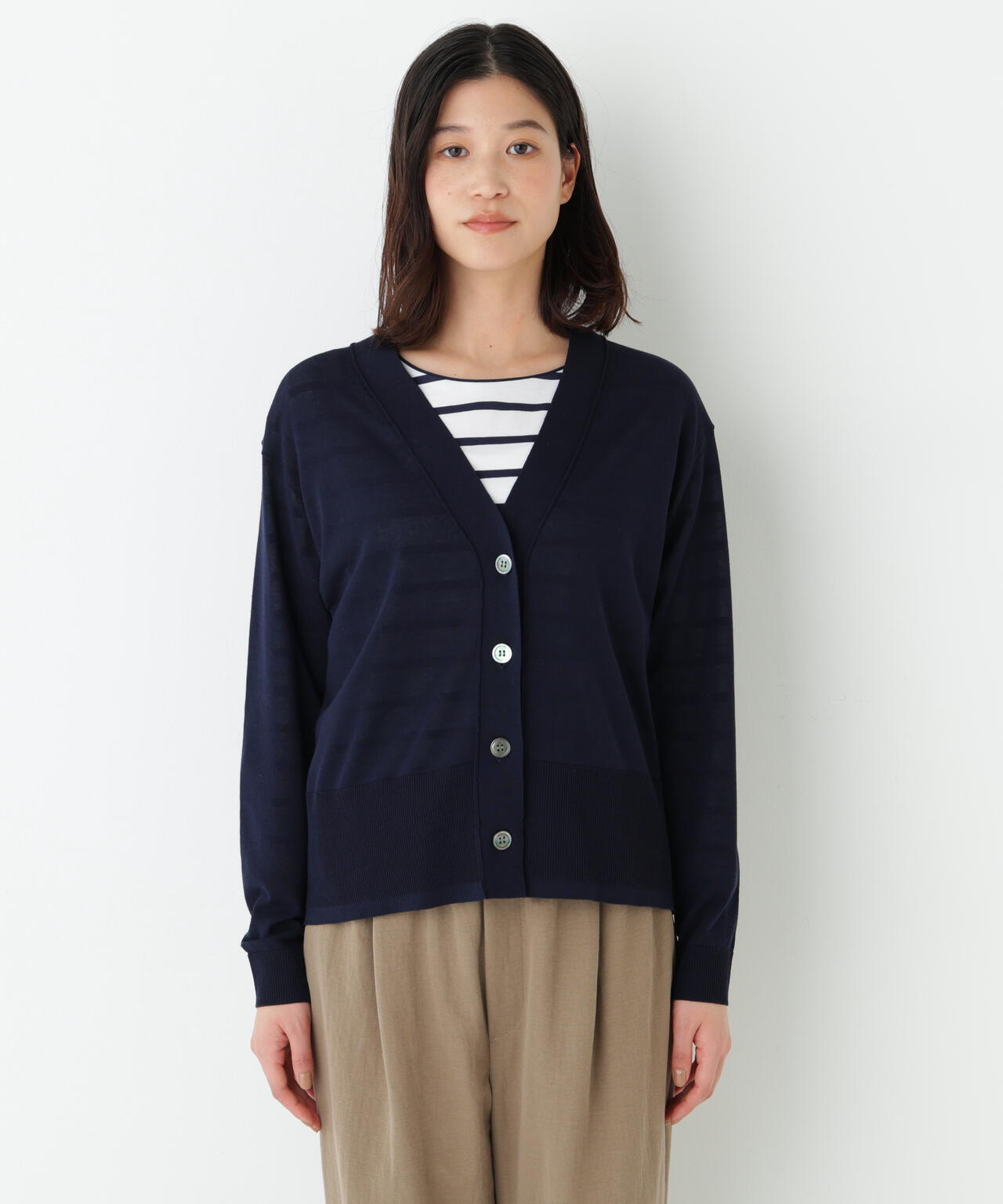 アイレットＶネックカーディガン