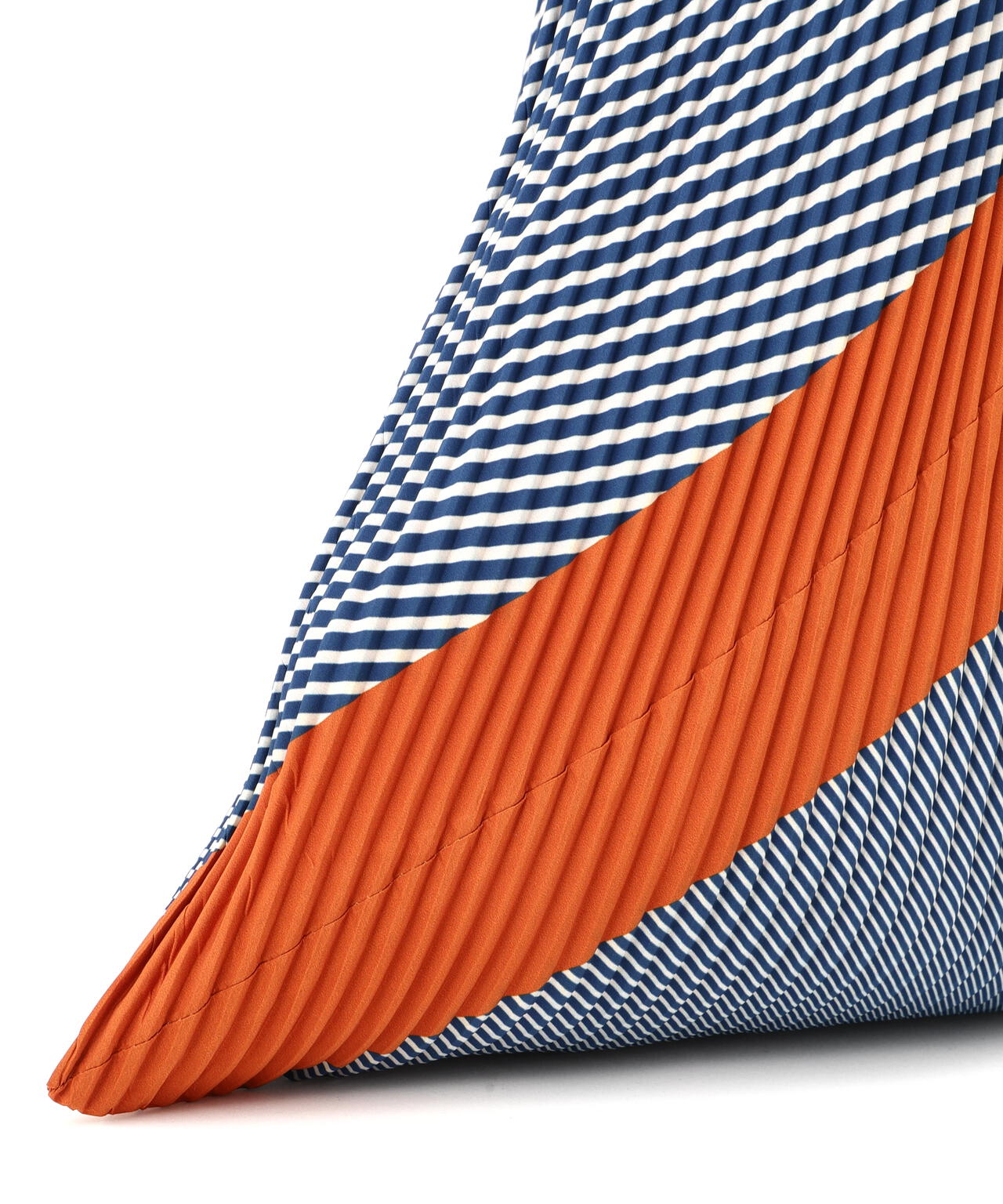 【ＭＵＬＴＩＴＵＤＥＳ】プリーツＹバッグ