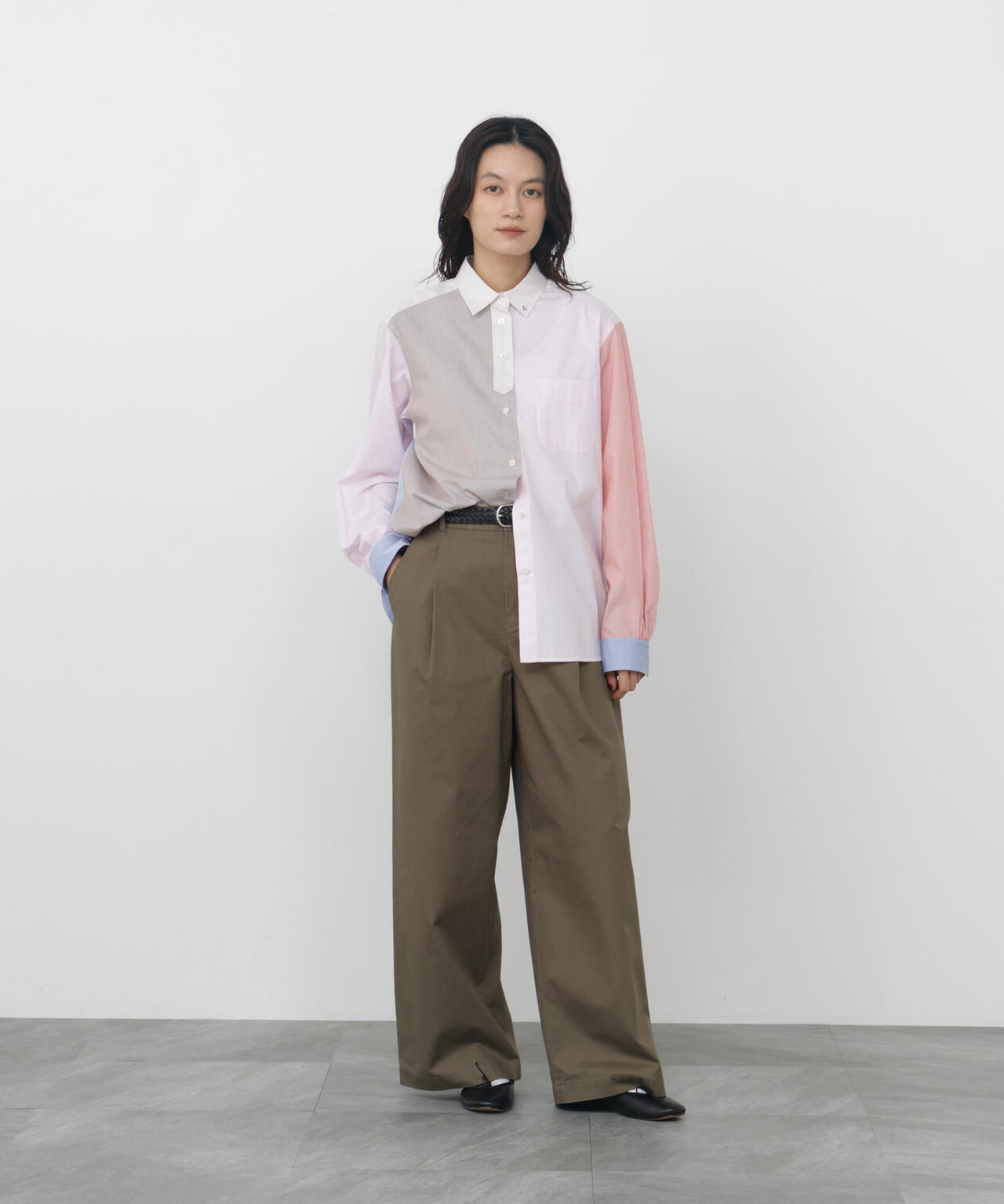 165cm/B:77cm/W:57cm/H:79cm 着用サイズ：M