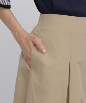 165cm/B:77cm/W:57cm/H:79cm 着用サイズ：M