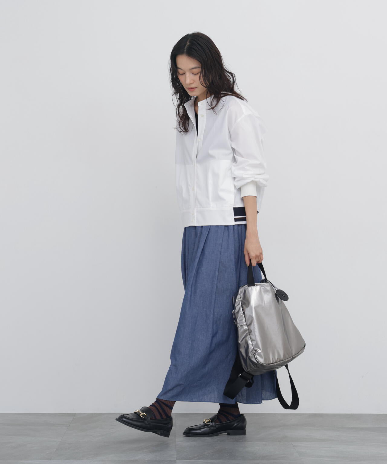 165cm/B:77cm/W:57cm/H:79cm 着用サイズ：M