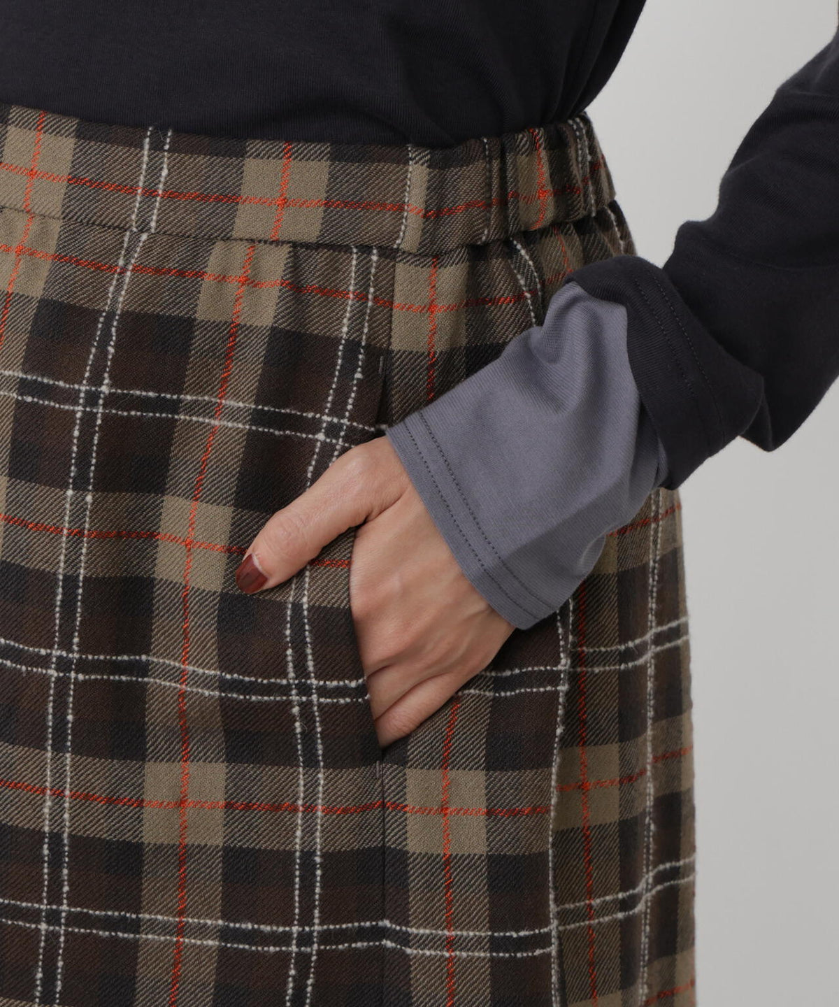 165cm/B:77cm/W:57cm/H:79cm 着用サイズ：M
