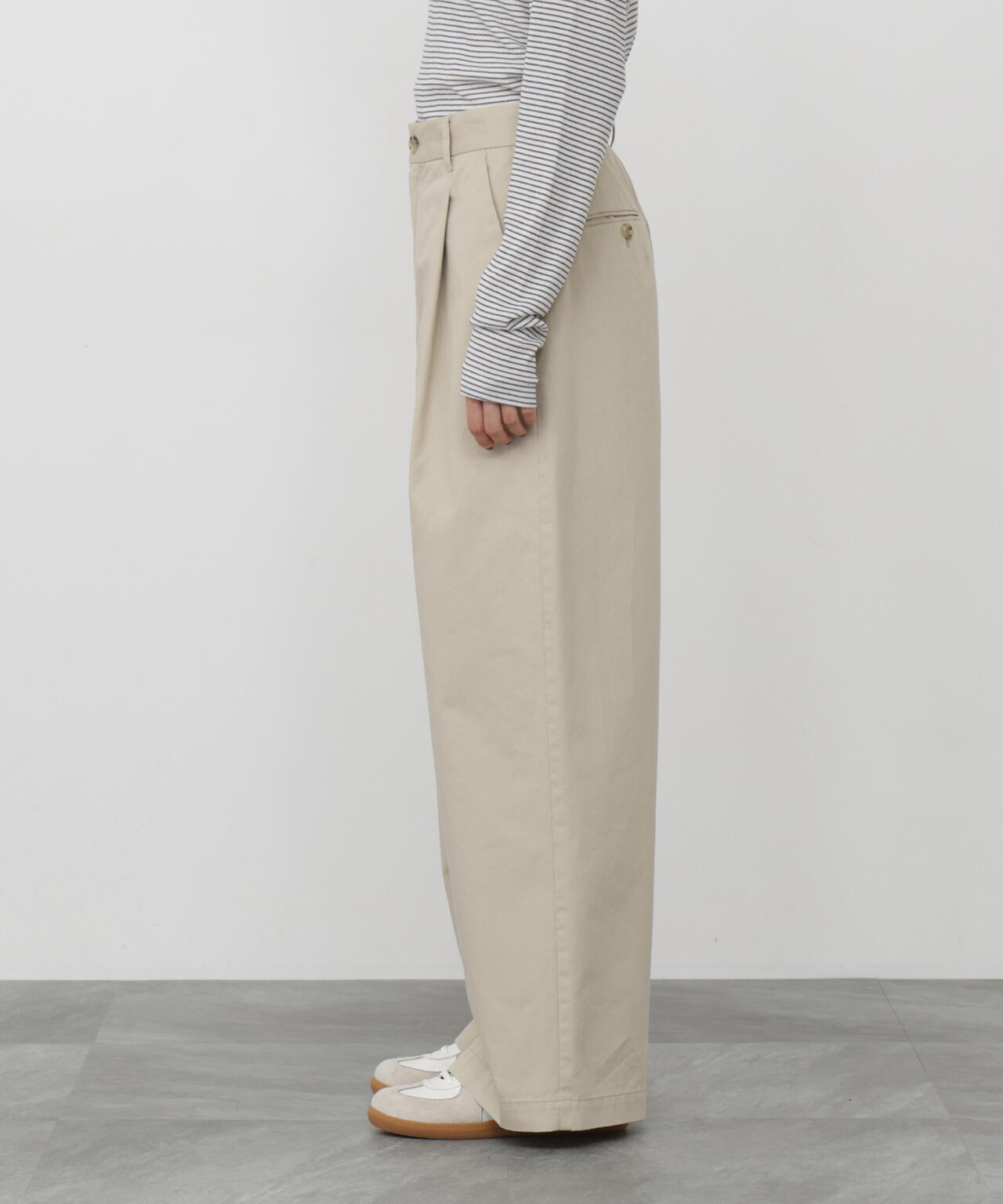 165cm/B:77cm/W:57cm/H:79cm 着用サイズ：M