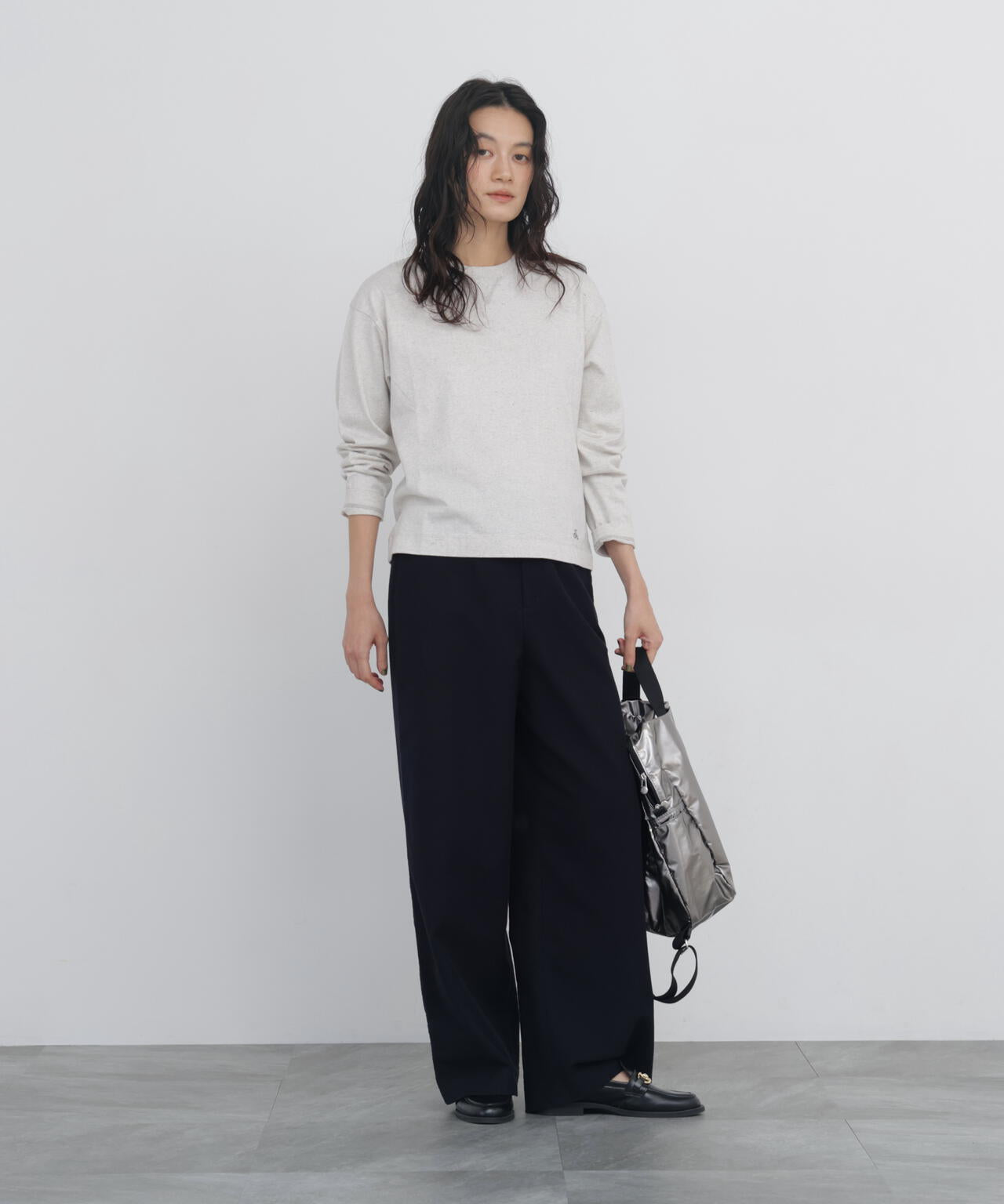 165cm/B:77cm/W:57cm/H:79cm 着用サイズ：M