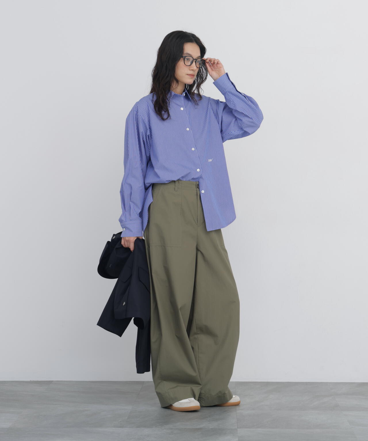 165cm/B:77cm/W:57cm/H:79cm 着用サイズ：M