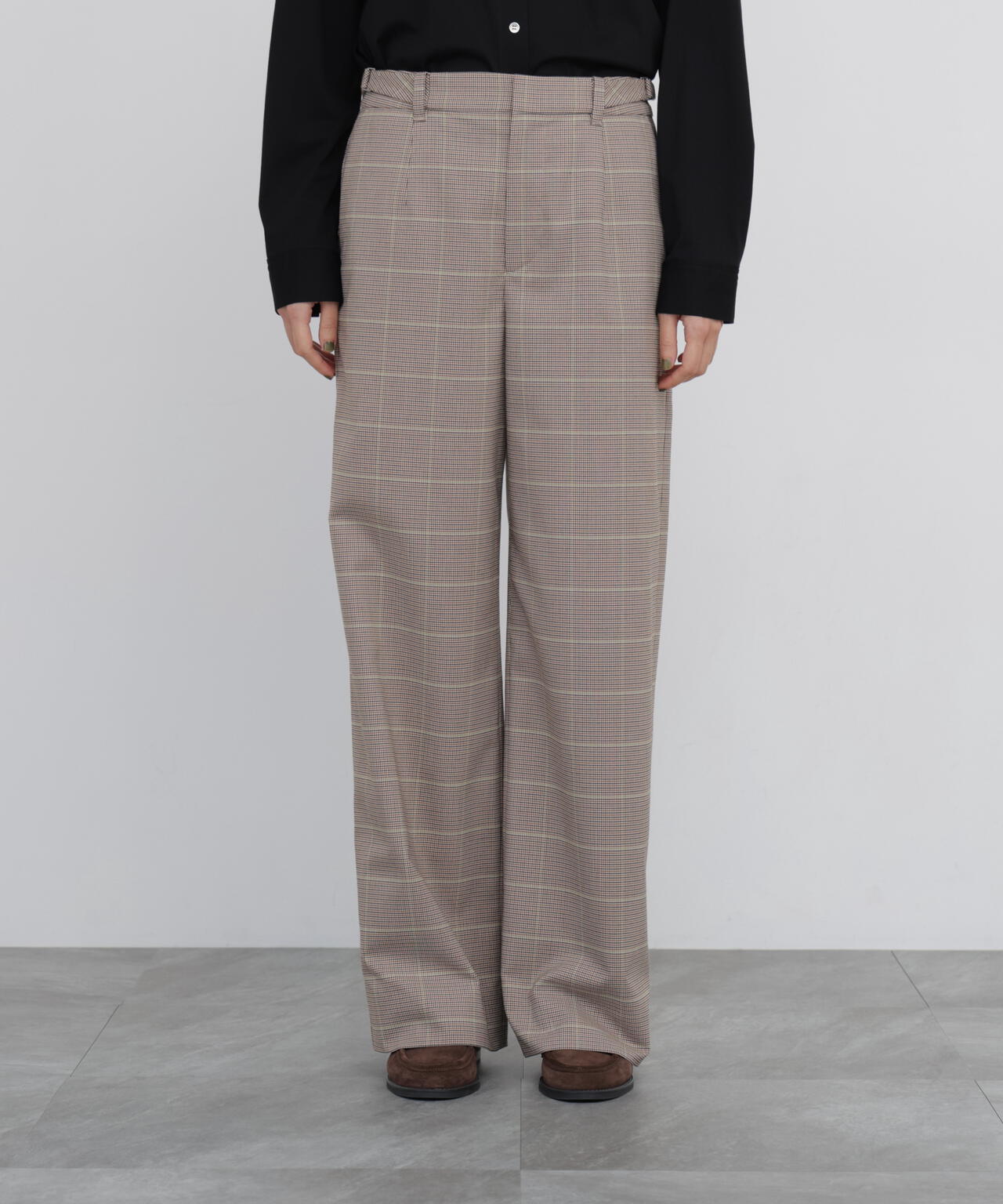 165cm/B:77cm/W:57cm/H:79cm 着用サイズ：M