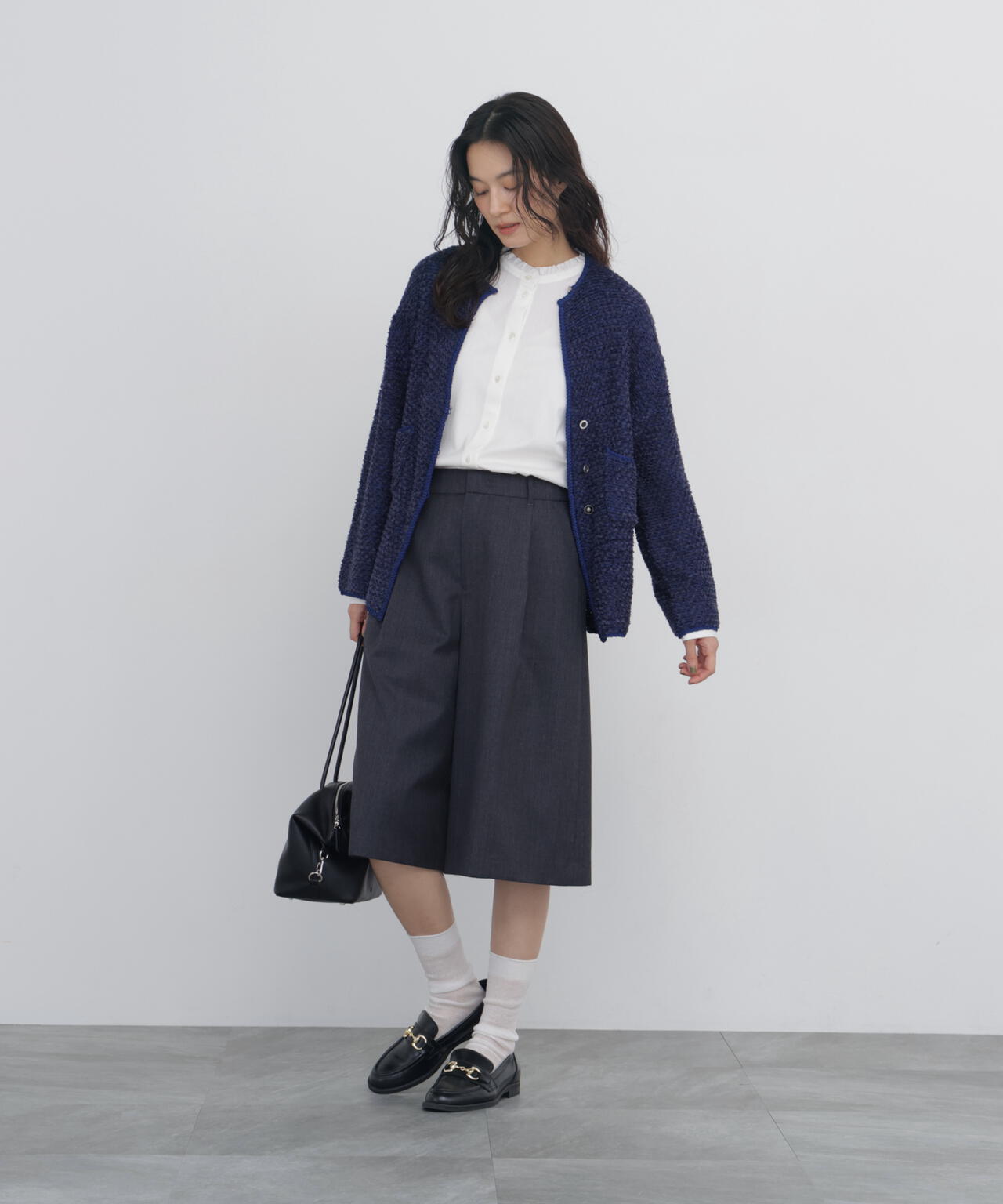 165cm/B:77cm/W:57cm/H:79cm 着用サイズ：M