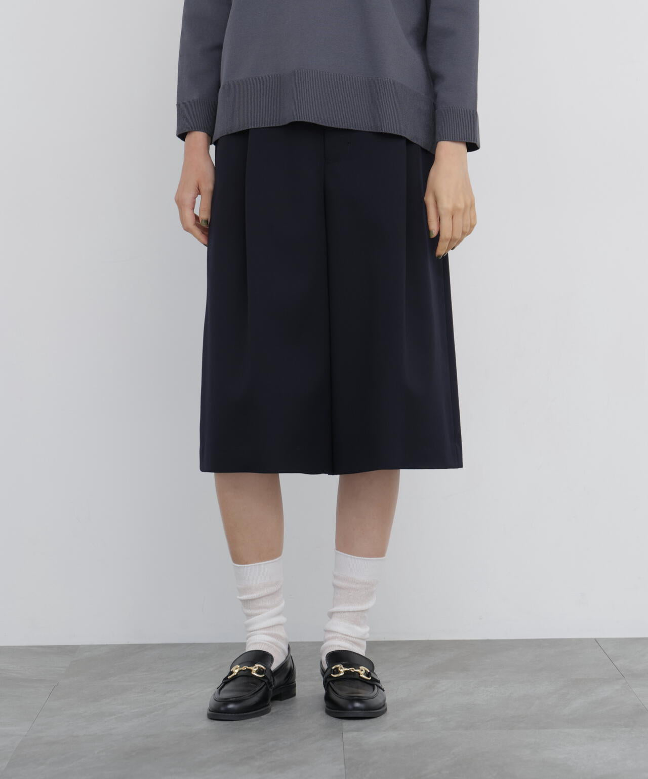 165cm/B:77cm/W:57cm/H:79cm 着用サイズ：M