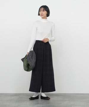 身長168cm　B76 W58 H86 着用サイズ：M