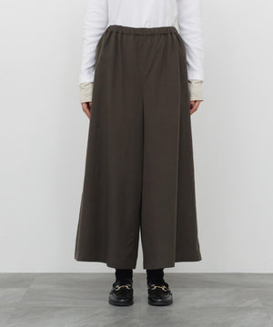 身長168cm　B76 W58 H86 着用サイズ：M