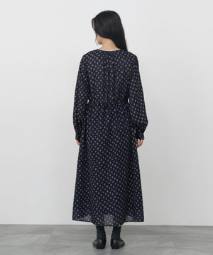 165cm/B:77cm/W:57cm/H:79cm 着用サイズ：M