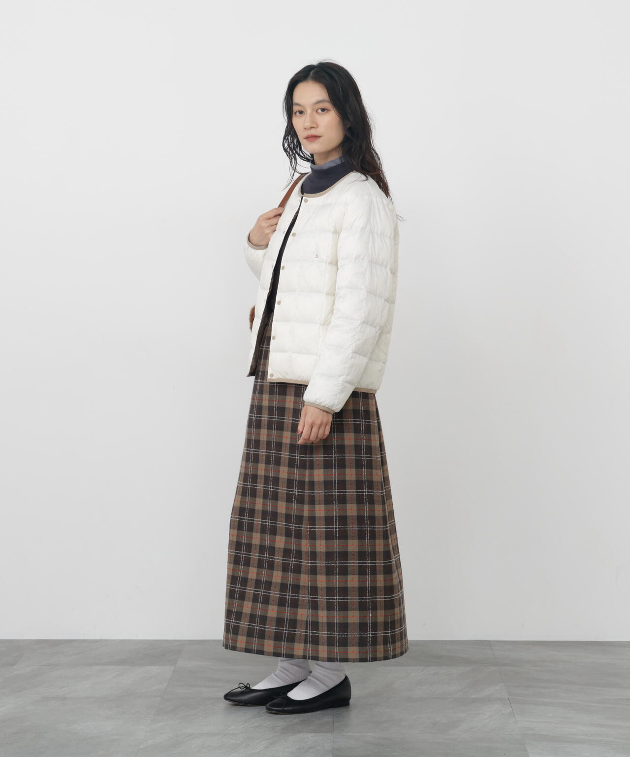 165cm/B:77cm/W:57cm/H:79cm 着用サイズ：M