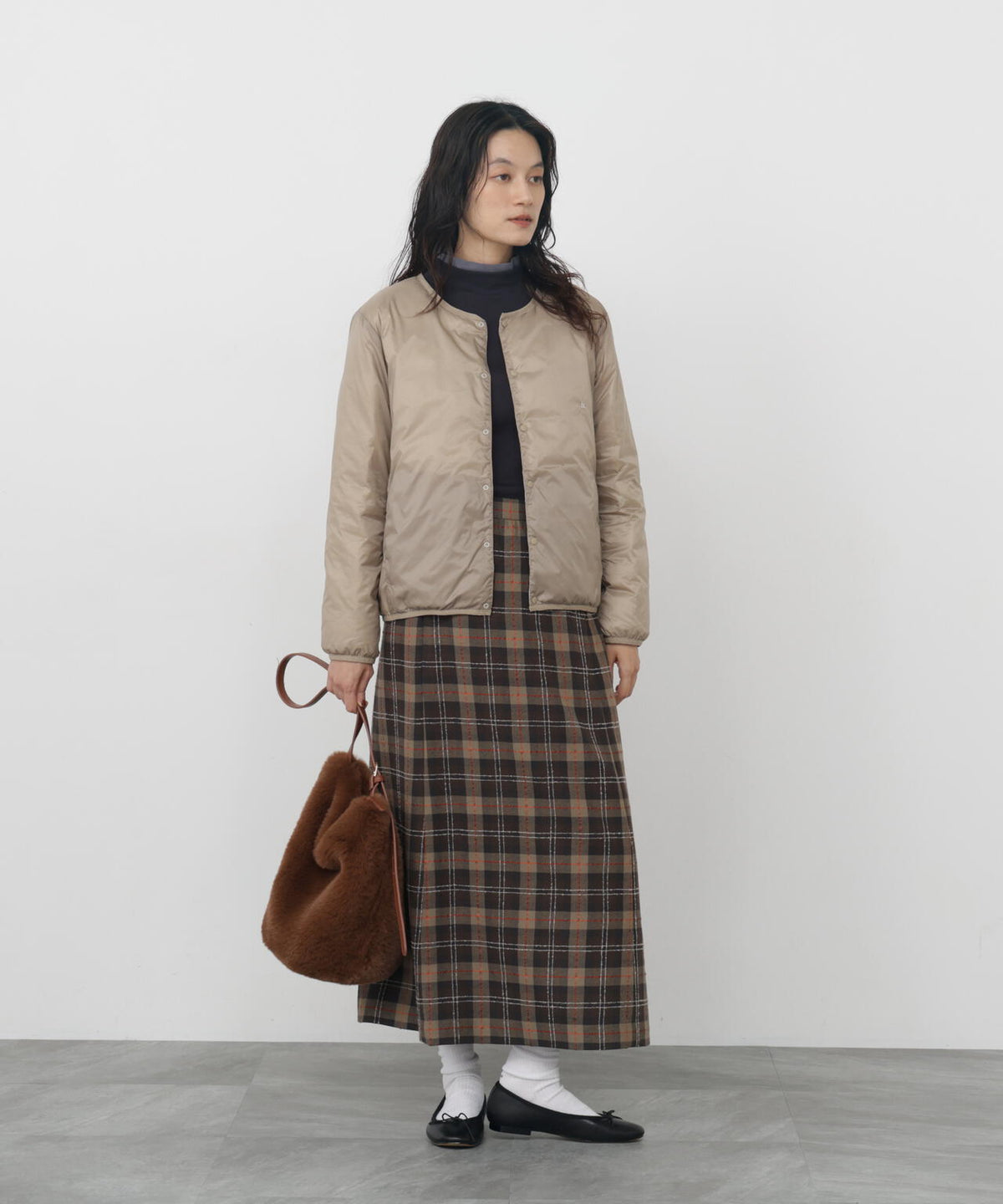 165cm/B:77cm/W:57cm/H:79cm 着用サイズ：M