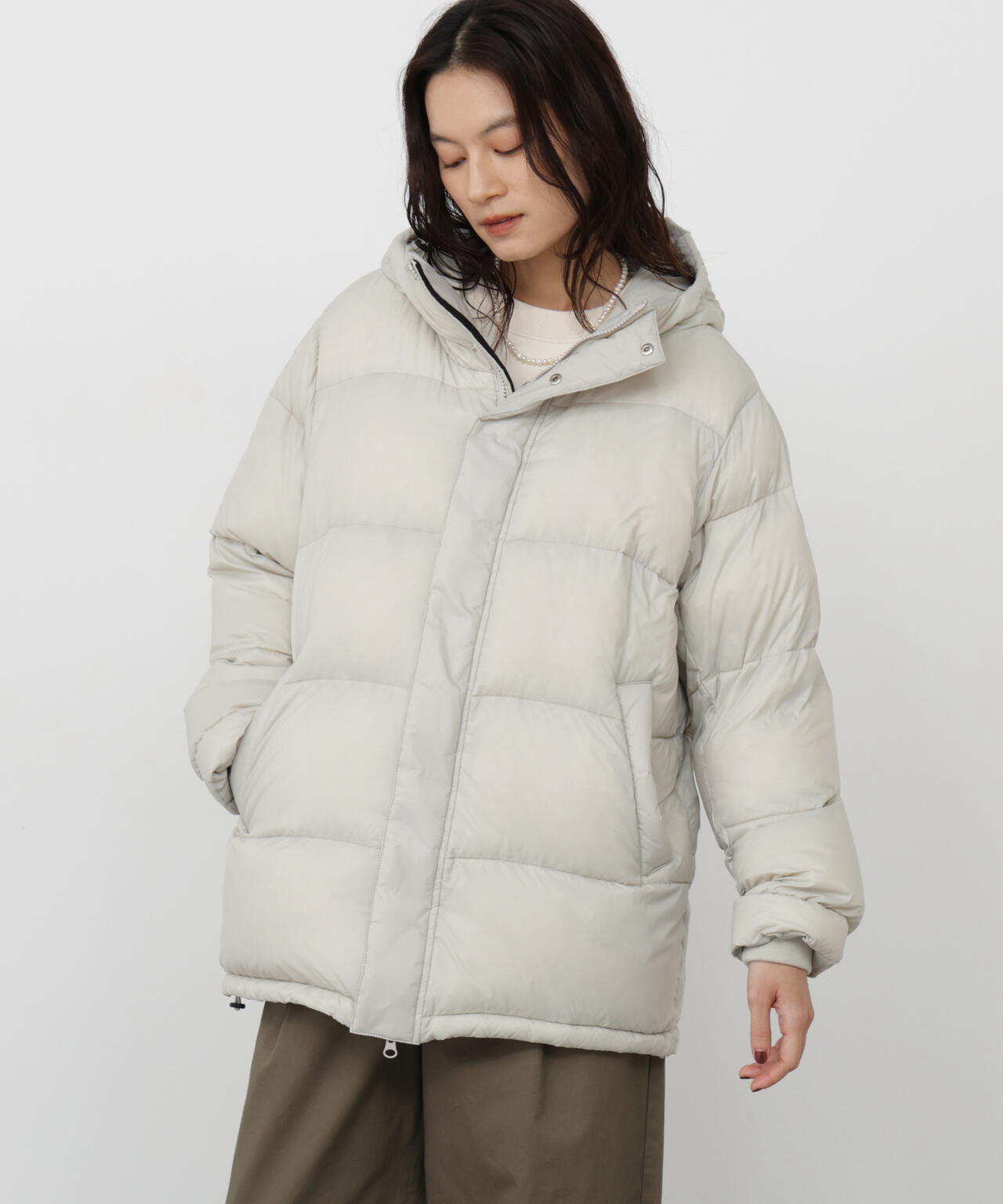 165cm/B:77cm/W:57cm/H:79cm 着用サイズ：M